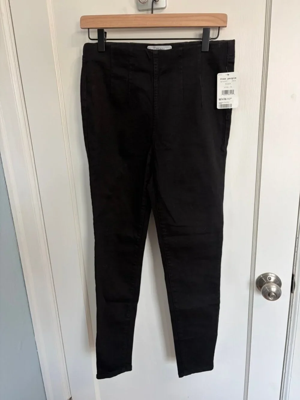 Free People Ultra High Rise Skinny Jean Black NWT Size 29 OB762937
